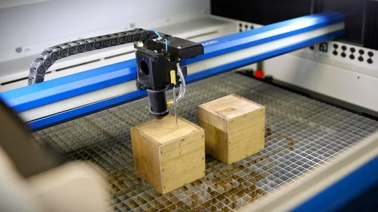 Hout graveren met Epilog Laser