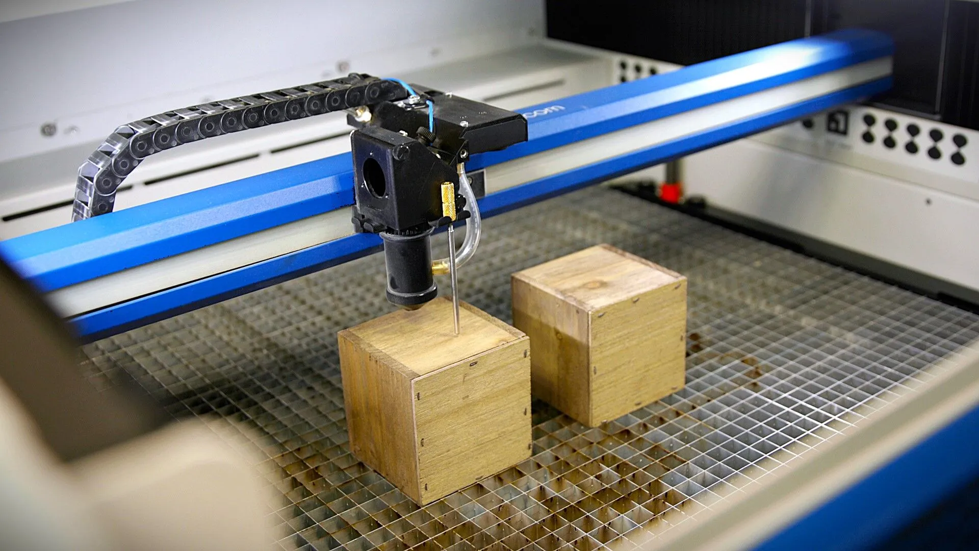 Hout graveren met Epilog Laser