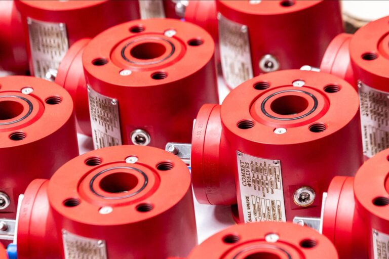 metaal laser graveren op Combet Valves onderdelen